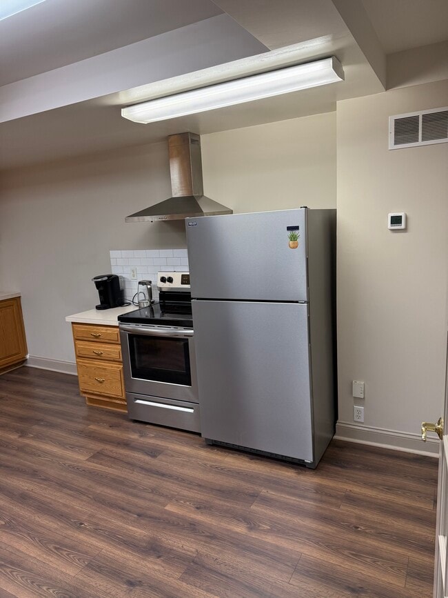 Kitchen - 1018 Main St