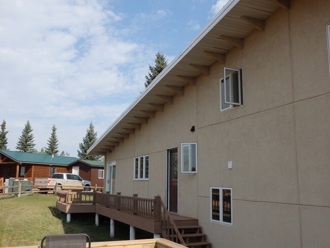 Building Photo - Mountain Ridge Cabins