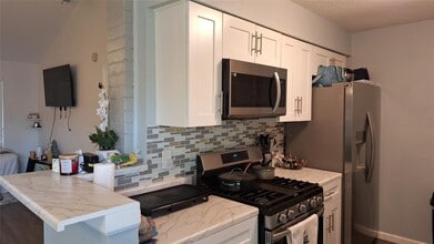 Building Photo - 19959 Salt River Ct