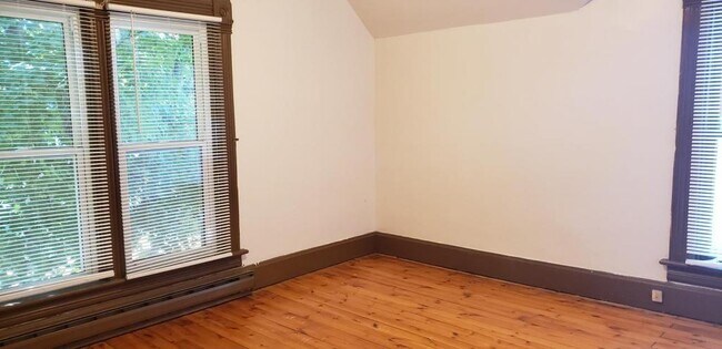 Building Photo - 109 N. Rusk