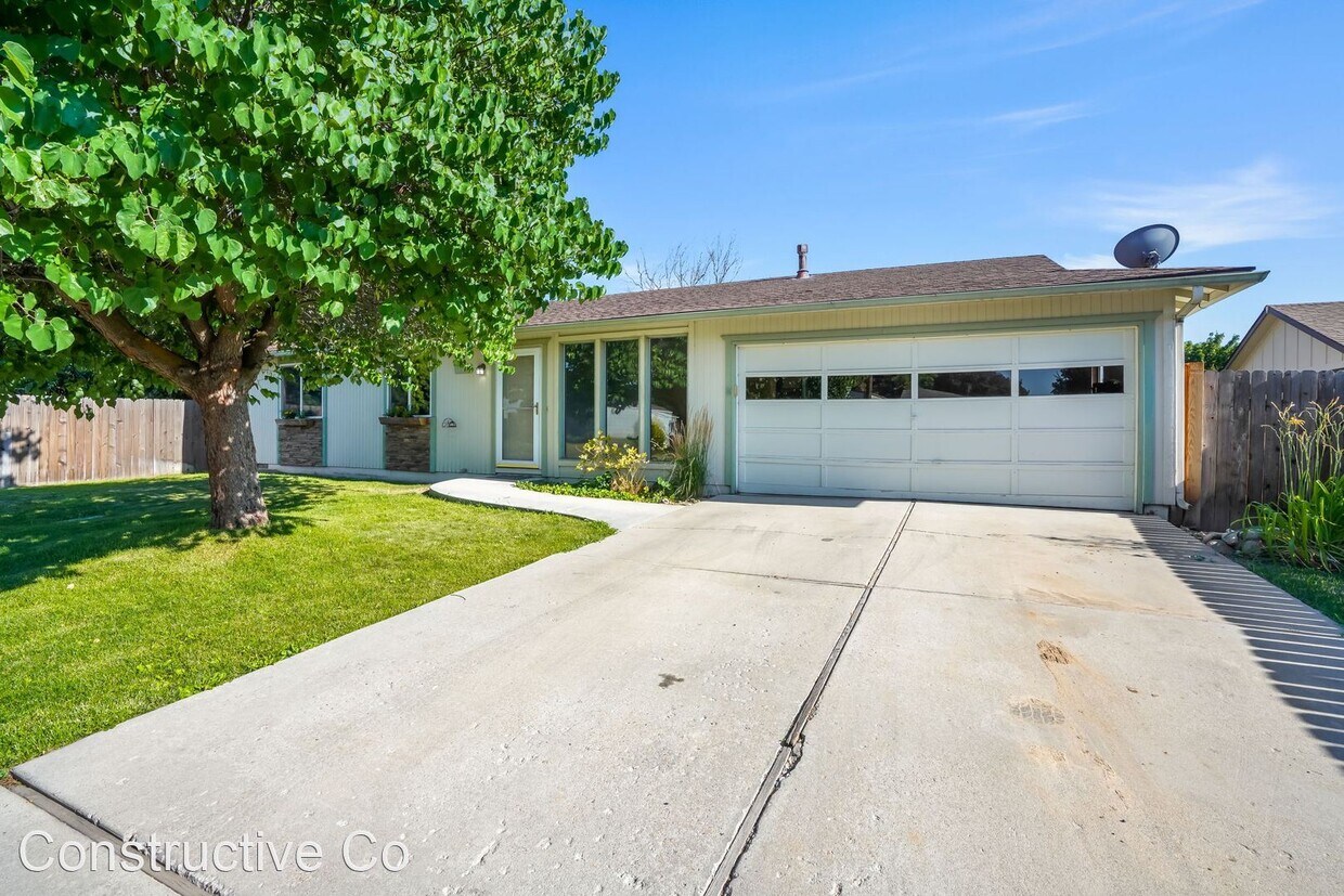 Primary Photo - 3 br, 1 bath House - 10105 W Granger Avenue