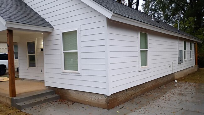 Building Photo - New Rental Opportunity in Memphis!