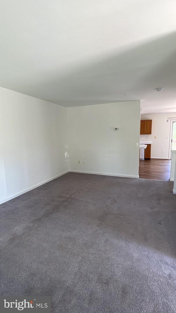Building Photo - 126 Liason Ct
