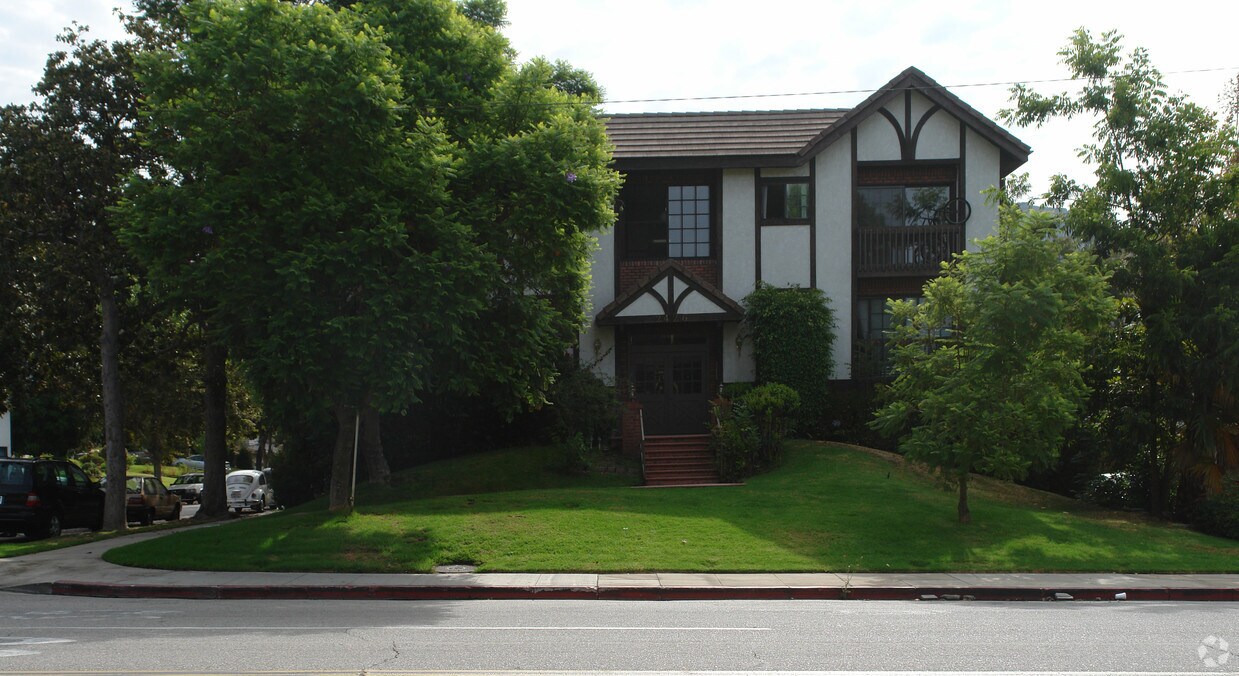 Foto principal - 2426 Canada Blvd