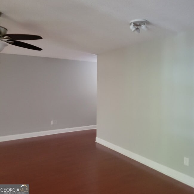 Building Photo - 62 Rumson Ct