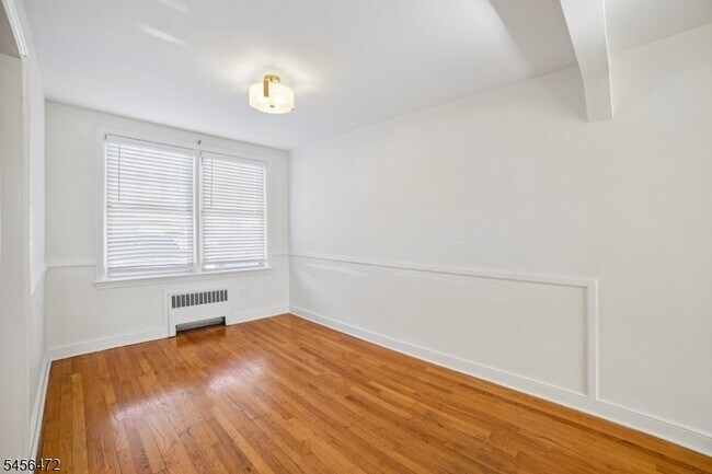 Foto del edificio - 176 Millburn Ave
