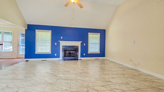 Foto del edificio - 5333 Graycliff Ln
