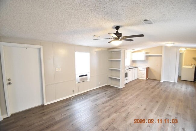 Foto del edificio - 7515 Symmes Rd