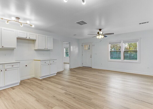 Foto del edificio - Beautifully Updated Home in East Memphis
