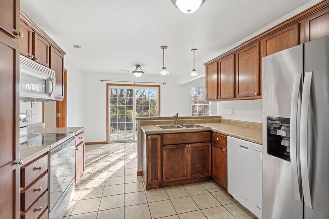 Foto del edificio - 5104 Sandstone Dr