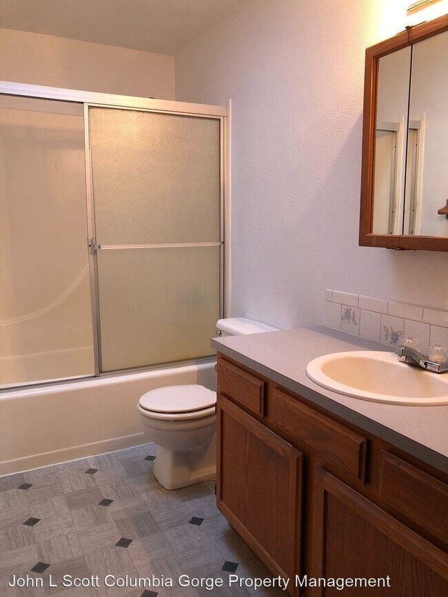Foto del edificio - 3 br, 1 bath House - 49 Wheeler Street