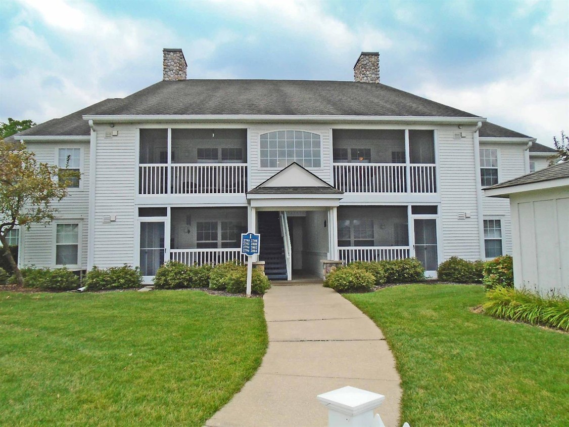 Primary Photo - 2800 S Knightsbridge Cir