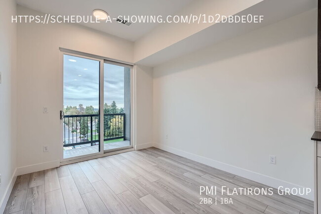 Foto del edificio - Chic Modern Chaffee Park Condo