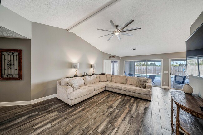 Foto del edificio - 270 S Glades Trail