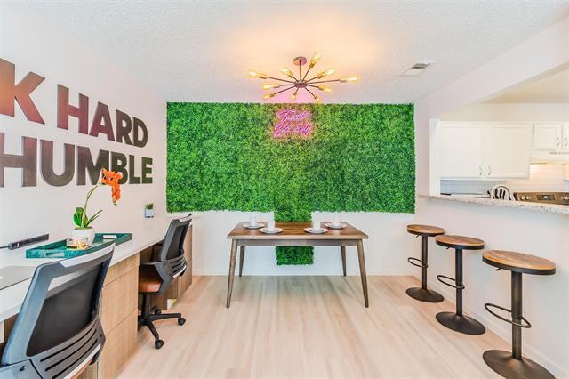 Foto principal - 530 W Warrior Trail