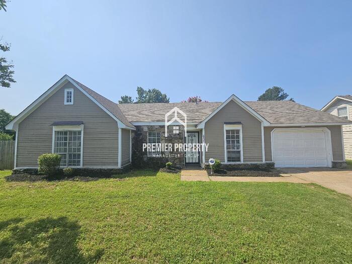 Foto principal - 6837 Valley Park Dr
