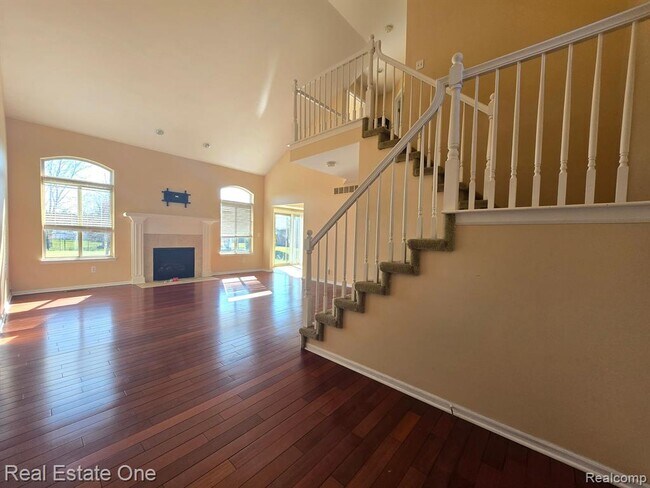 Foto del edificio - 42510 Pinehurst Dr