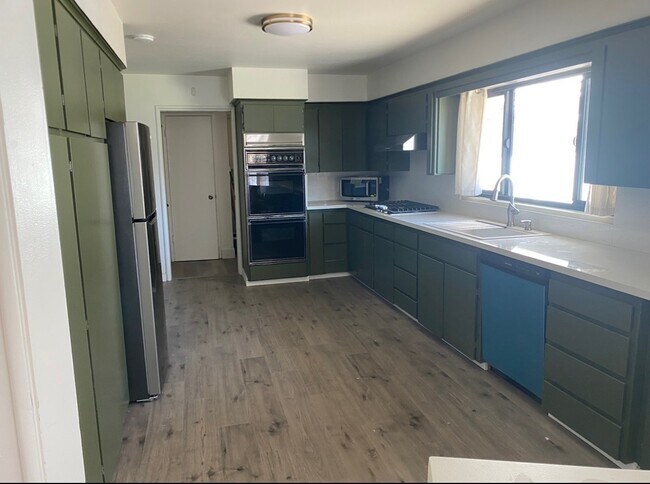 Foto del edificio - 109 S Park Dr