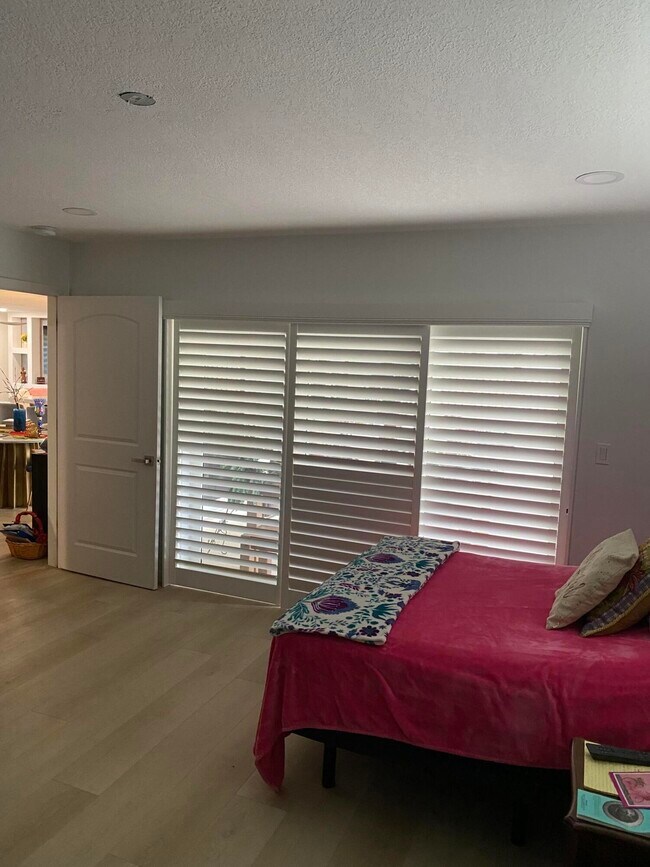 Foto del edificio - 1050 NW 6th Terrace