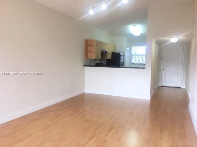 Foto del edificio - 9925 Nob Hill Pl