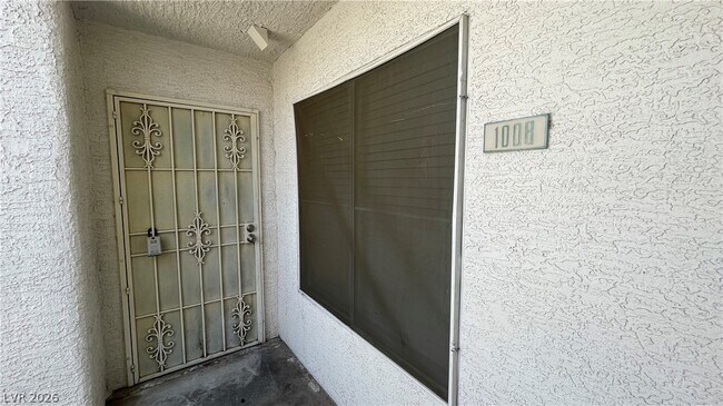 Foto del edificio - 7100 W Pirates Cove Rd