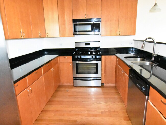 Foto del edificio - 4518 N Kedzie Ave