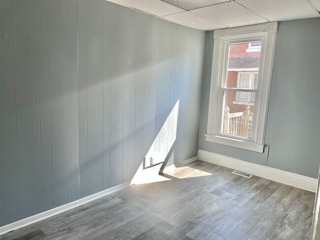 Building Photo - 1516 Lafayette St