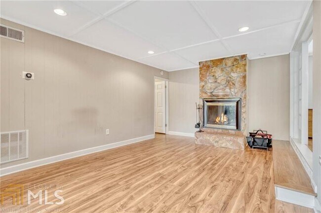 Foto del edificio - 2354 Poplar Springs Dr NE