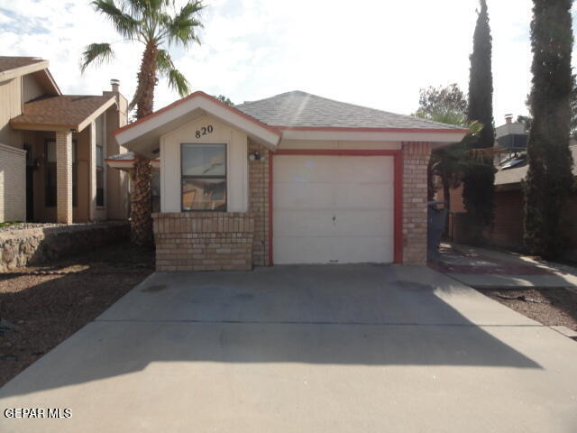 Foto principal - 820 Derrickson Dr