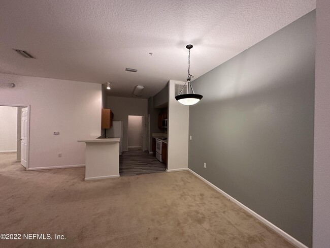 Building Photo - 6081 Maggies Cir