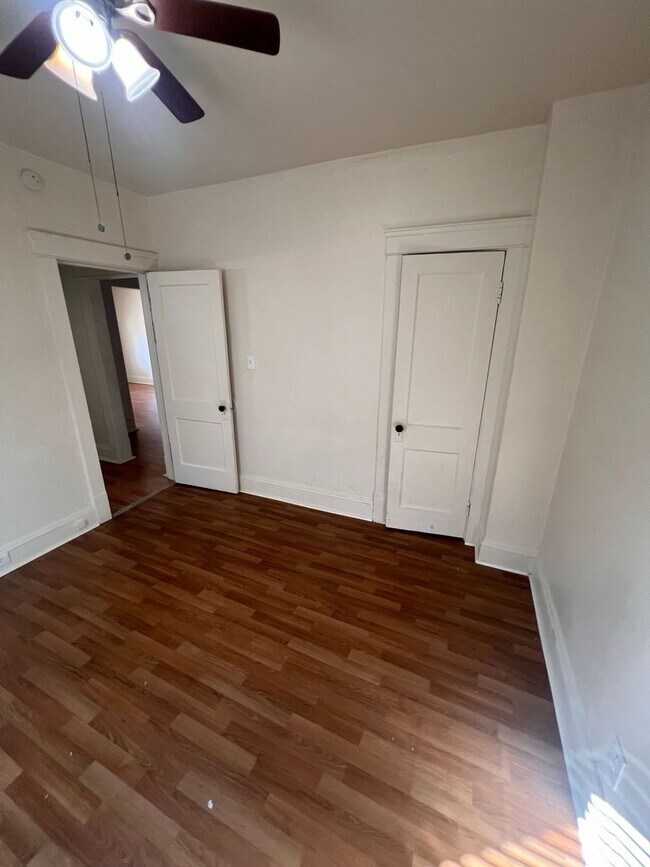 Building Photo - 11117 Melba Ave