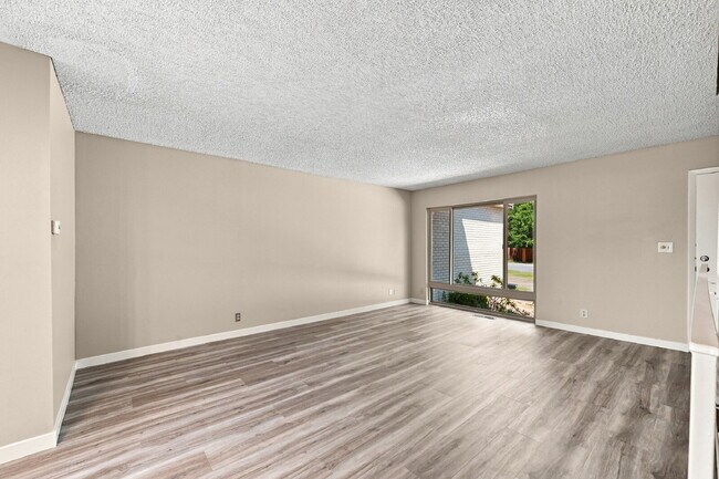 Building Photo - $2,440.95, 2 Beds - 3 Bath, Single Family Home in Littleton with Brand New Appliances!