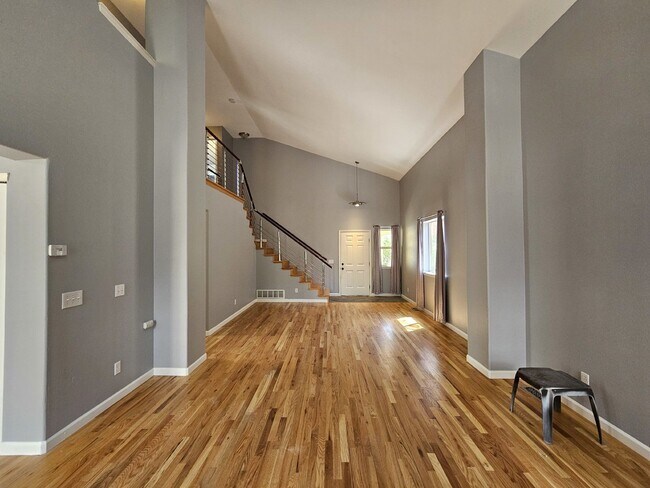 Foto del edificio - 11215 Jansen St