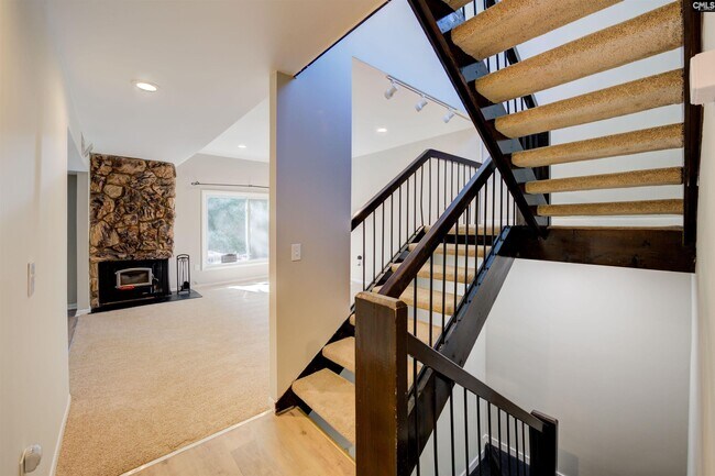 Building Photo - 2036 Watermark Pl