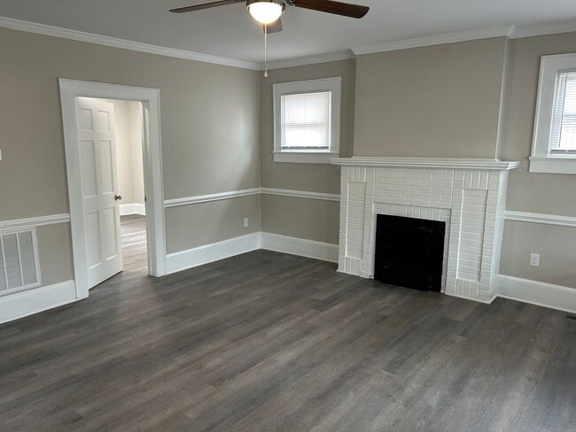 Building Photo - 2423 N Patterson Ave