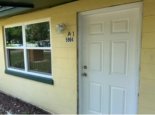 Foto del edificio - 5904 Kingsview Ln
