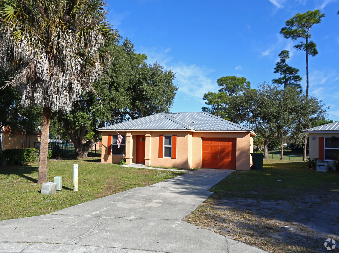 Primary Photo - Timber Ridge Apartments
