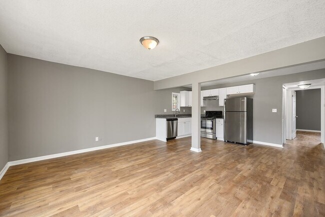 Building Photo - 3739 Wyandotte St