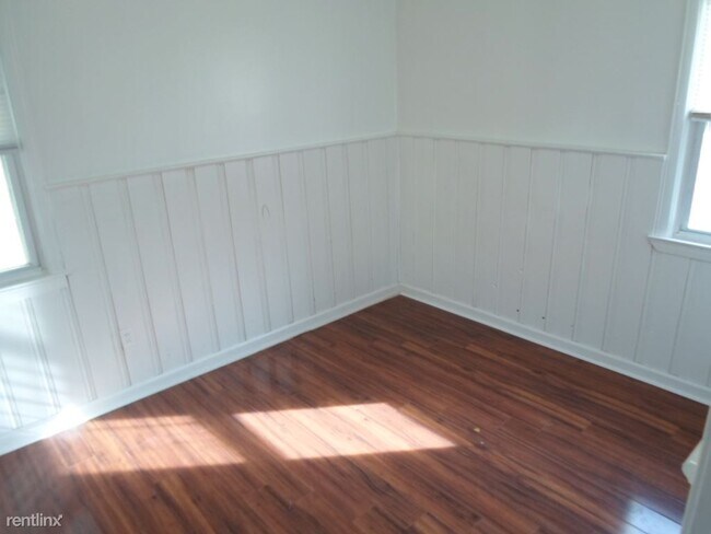Foto del edificio - 3 br, 1 bath House - 14260 Knox Ave