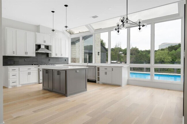 Foto del edificio - 1716 Bartoncliff Dr