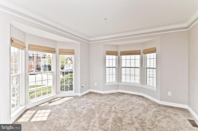 Foto del edificio - 8006 KINGSMILL Rd