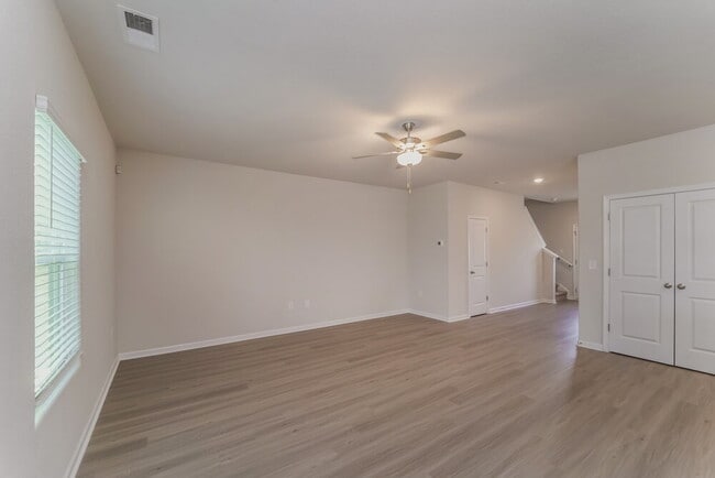 Building Photo - 6244 Lowe Ln