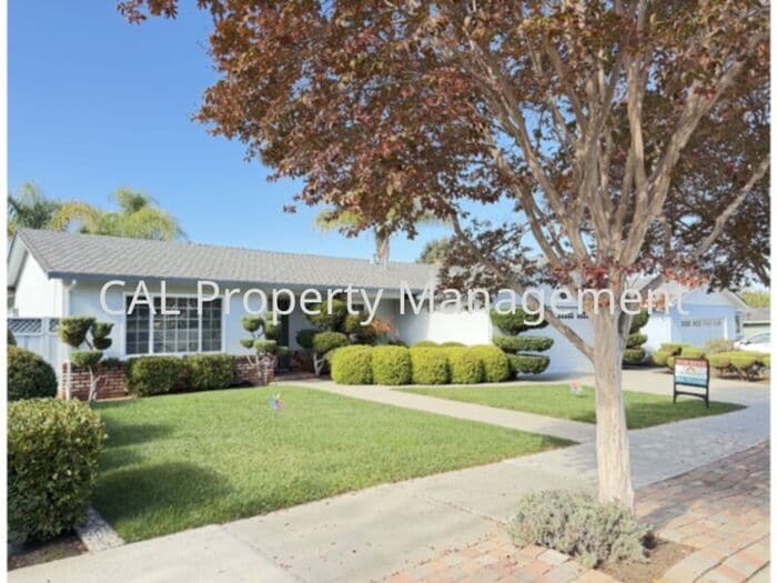 Foto principal - Beautiful 3 bedroom home in Hollister, CA!