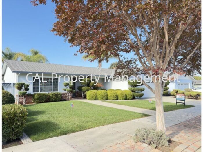 Primary Photo - Beautiful 3 bedroom home in Hollister, CA!