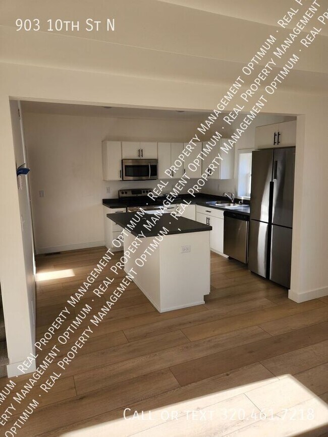 Foto del edificio - 903 10th St N