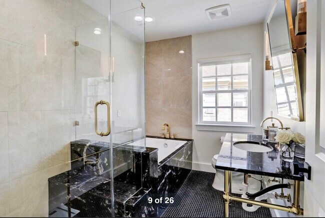 Foto del edificio - 1916 Blodgett St