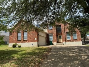 Building Photo - 305 Ponderosa Dr