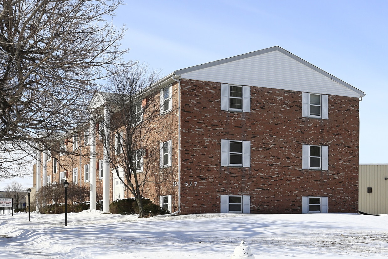 Building Photo - 527 E Market St