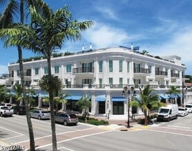 Building Photo - 2322 Butterfly Palm Dr