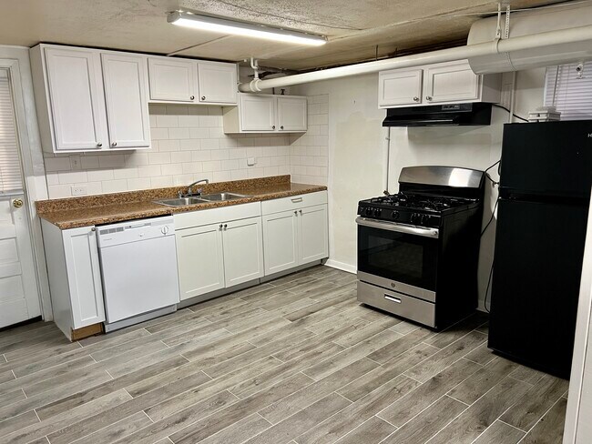 Foto del edificio - 3425 N Monticello Ave
